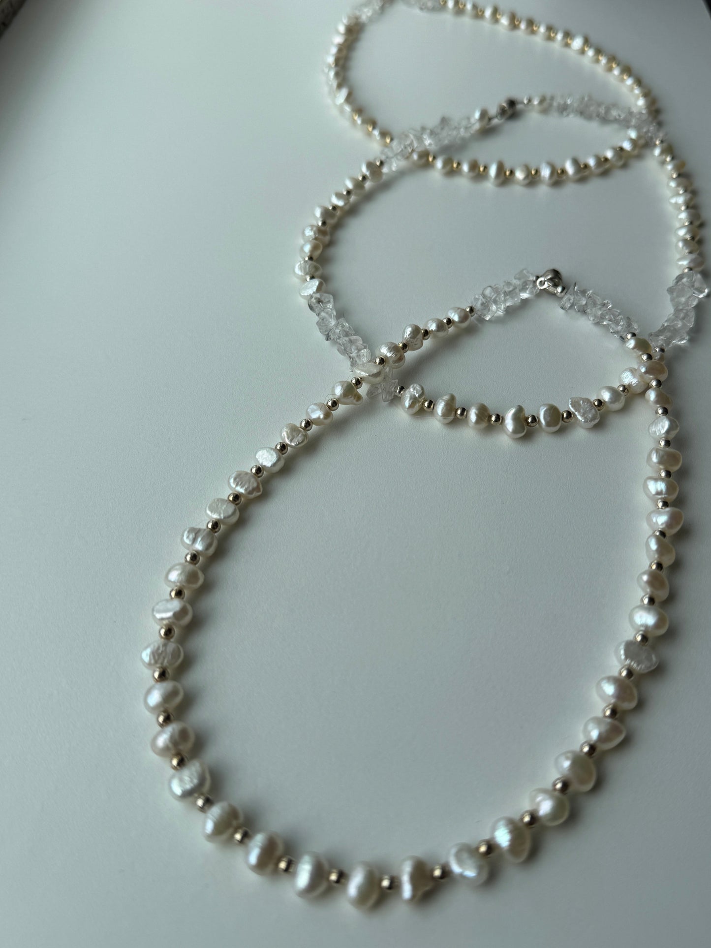 Pearl and Quartz Alternating (Silver)